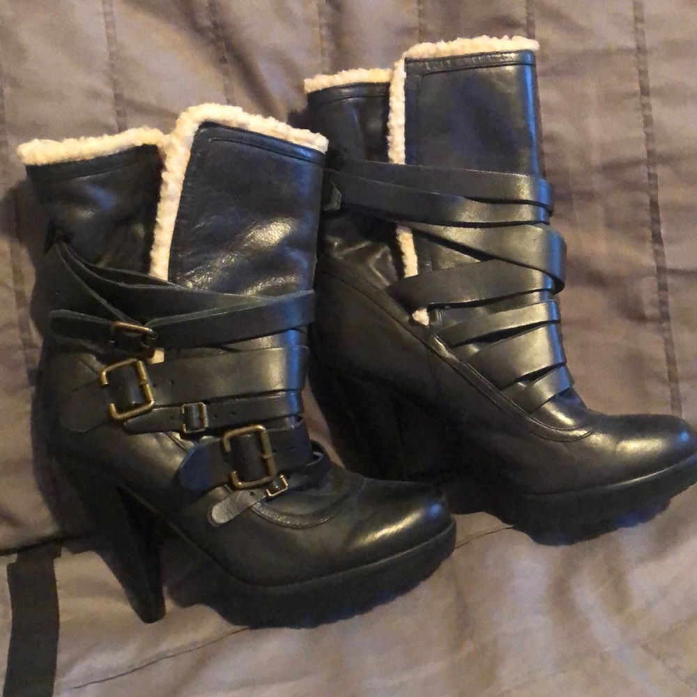 NEW Black Leather Moro Boots with Cream Fur
